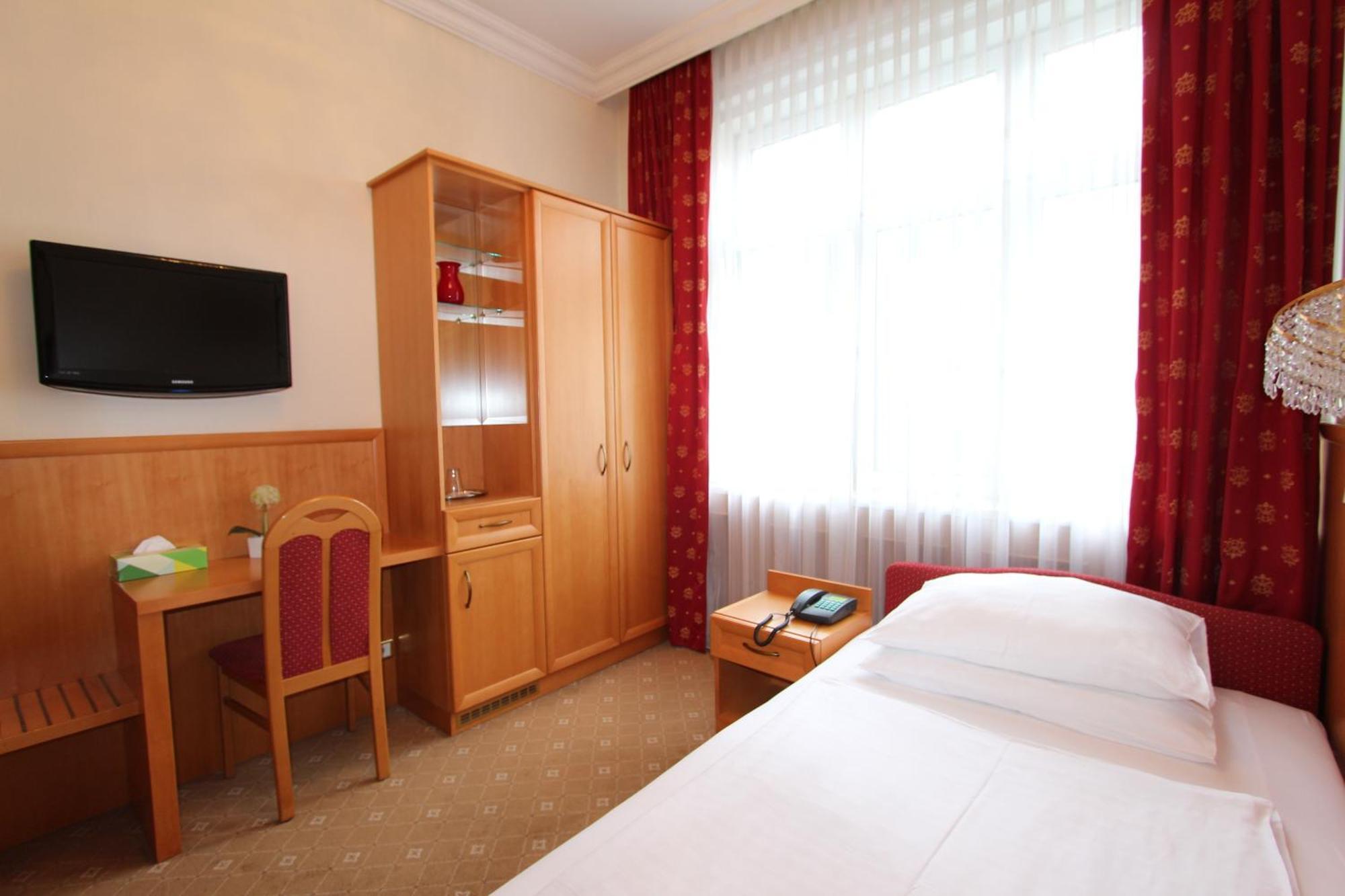 Hotel Corvinus Vienna - Newly Renovated Pokoj fotografie